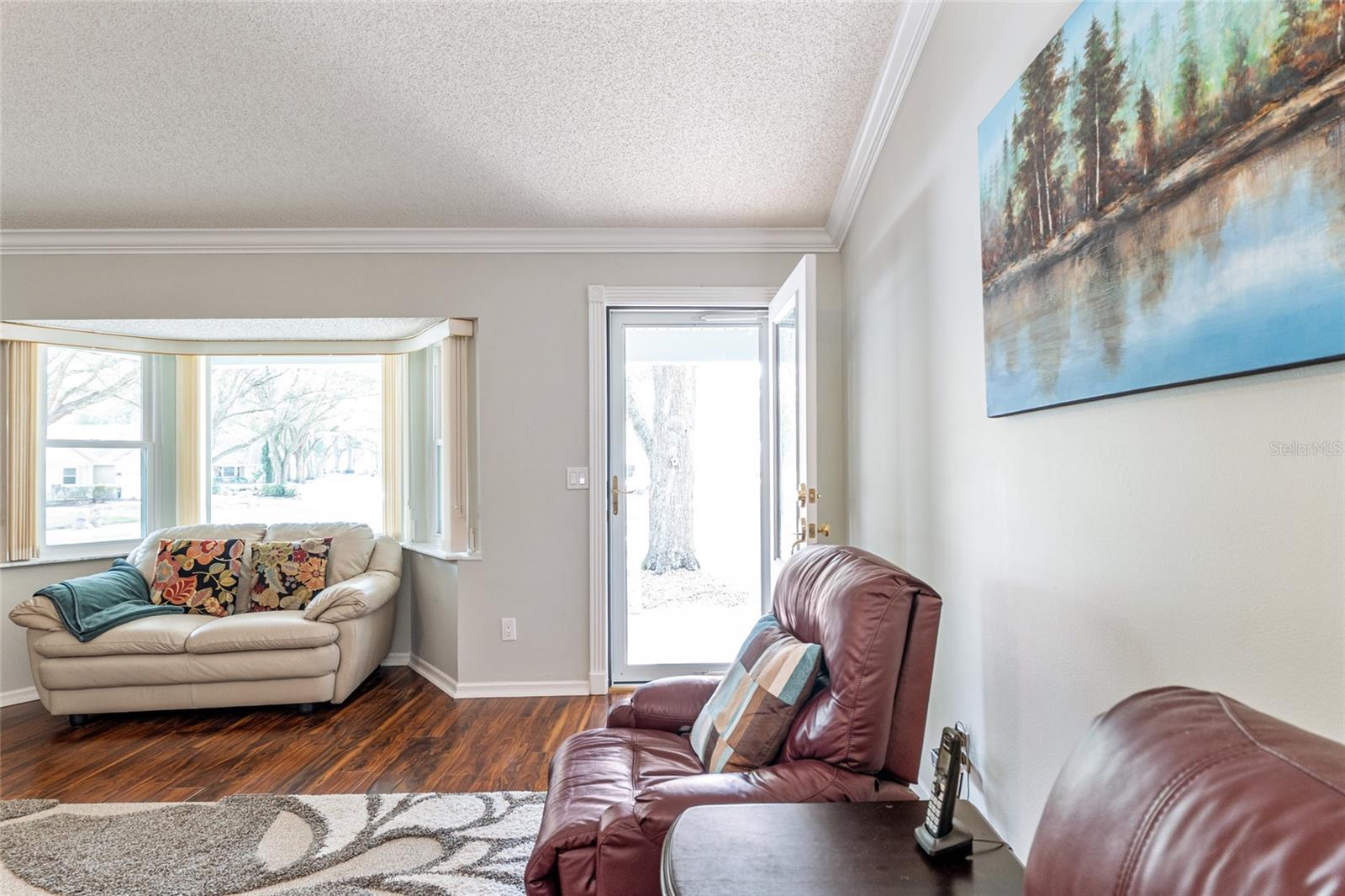 ON TOP OF THE WORLD - Residential