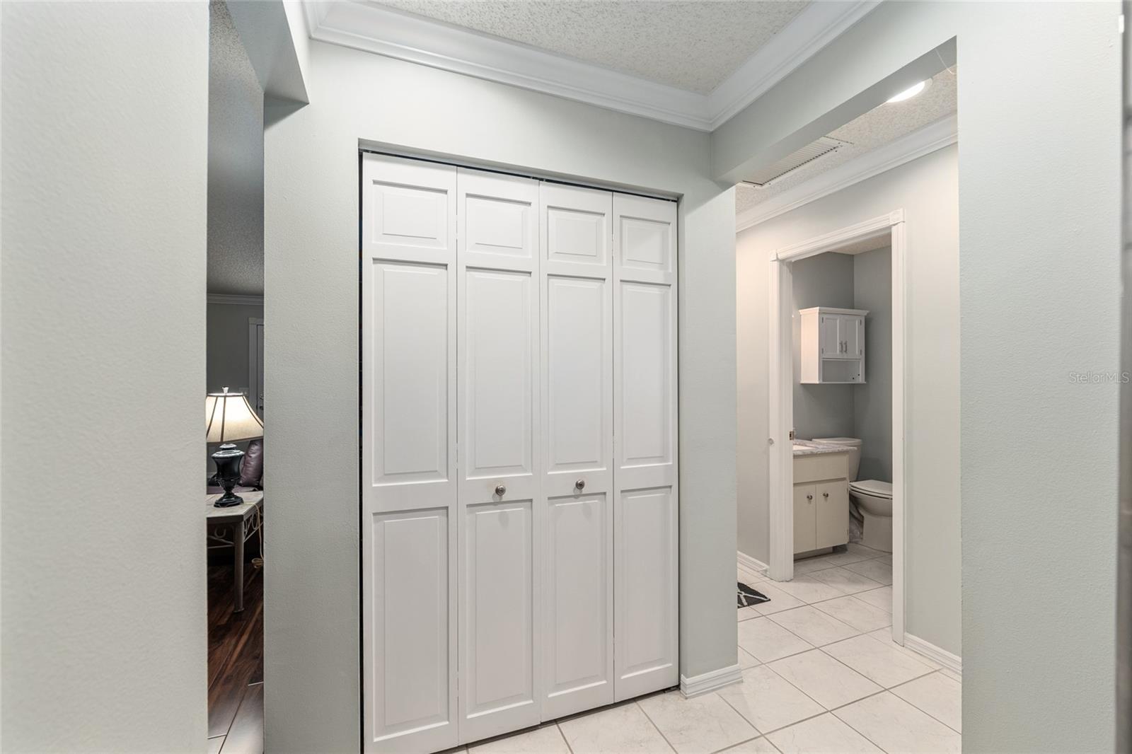 ON TOP OF THE WORLD - Residential