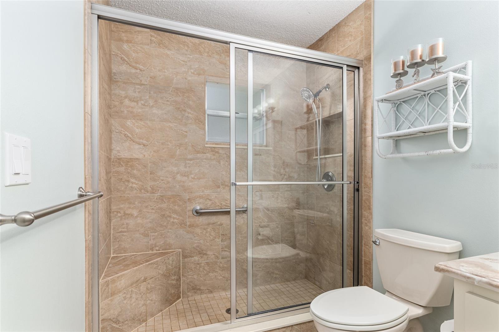 ON TOP OF THE WORLD - Residential