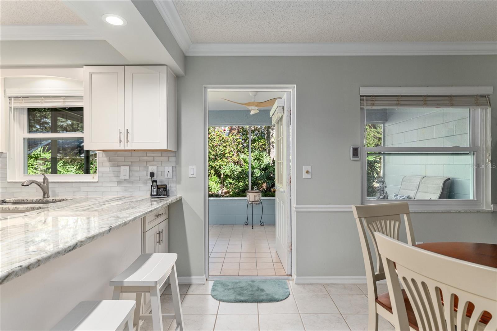 ON TOP OF THE WORLD - Residential