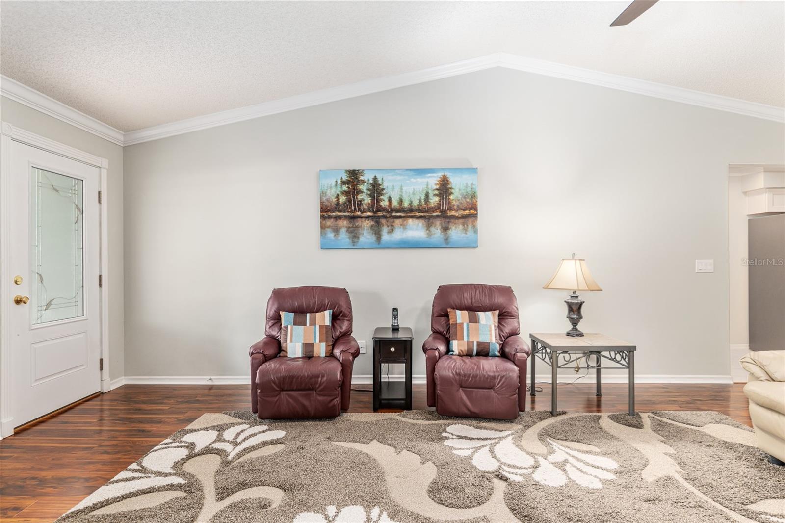 ON TOP OF THE WORLD - Residential