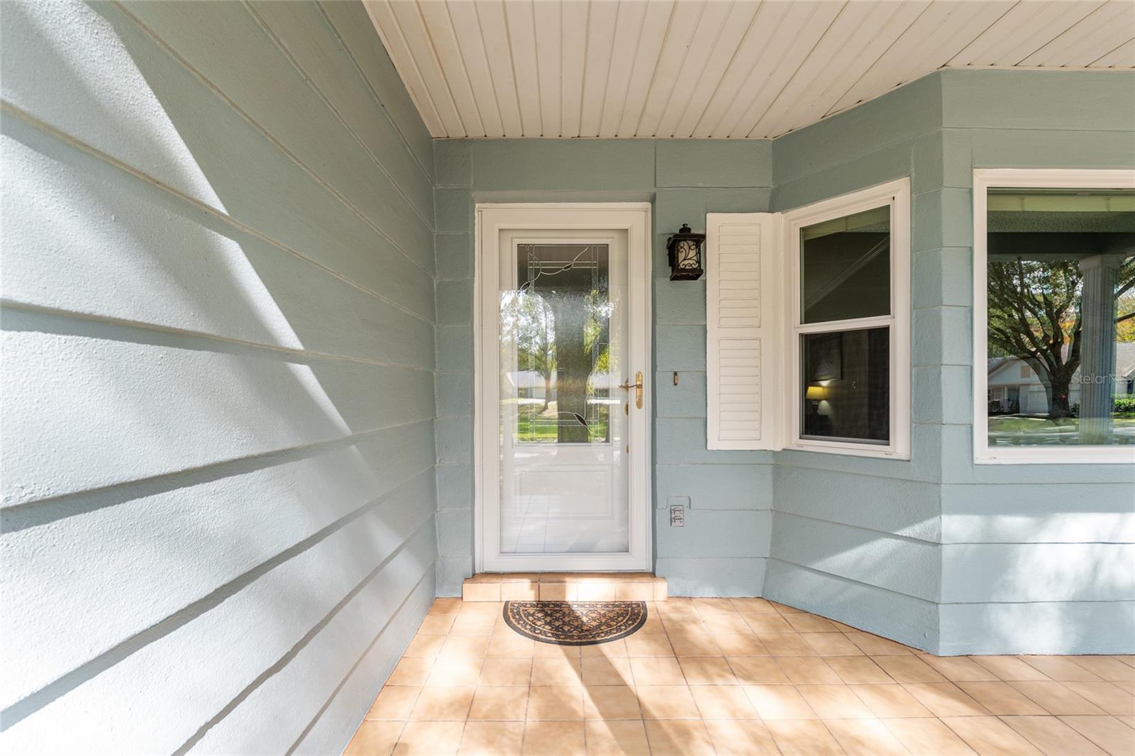 ON TOP OF THE WORLD - Residential