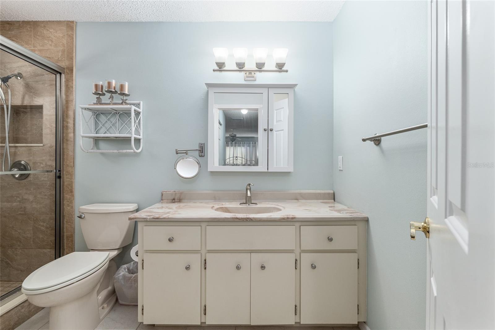 ON TOP OF THE WORLD - Residential