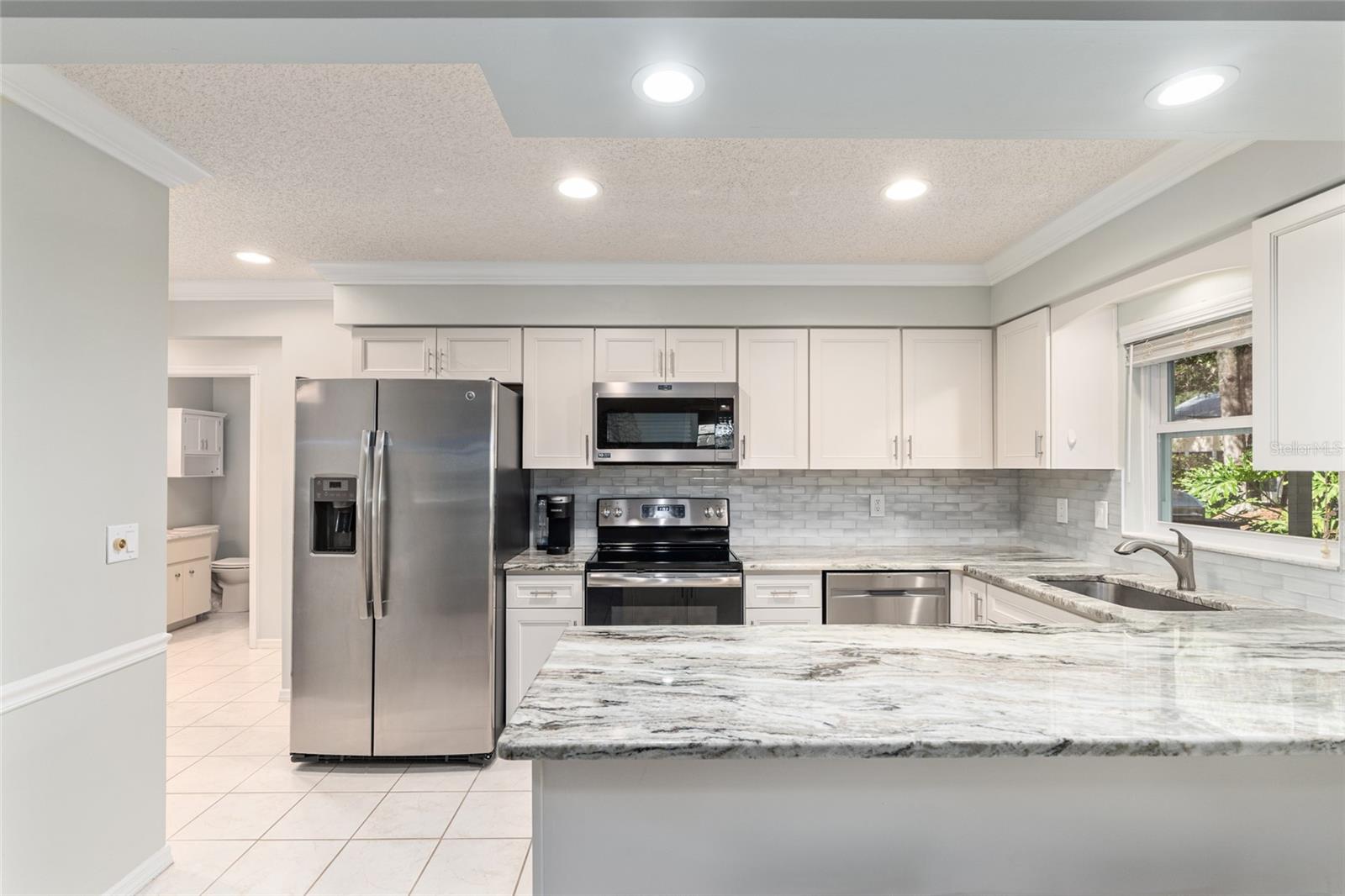 ON TOP OF THE WORLD - Residential