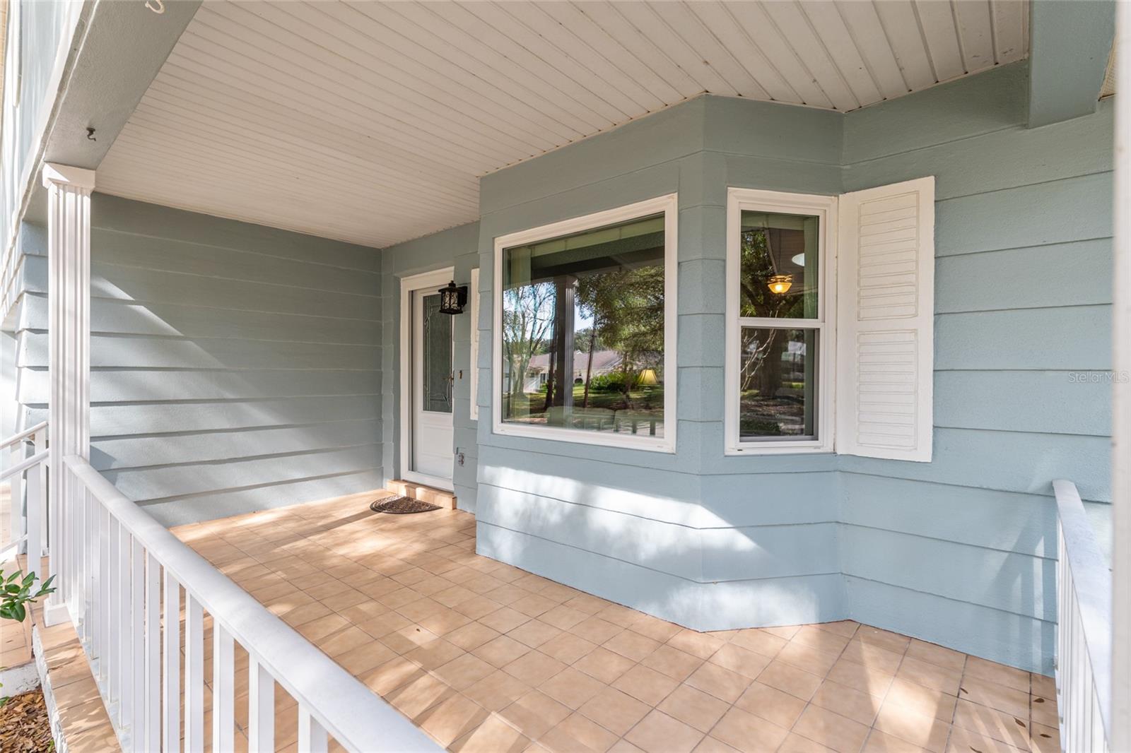 ON TOP OF THE WORLD - Residential