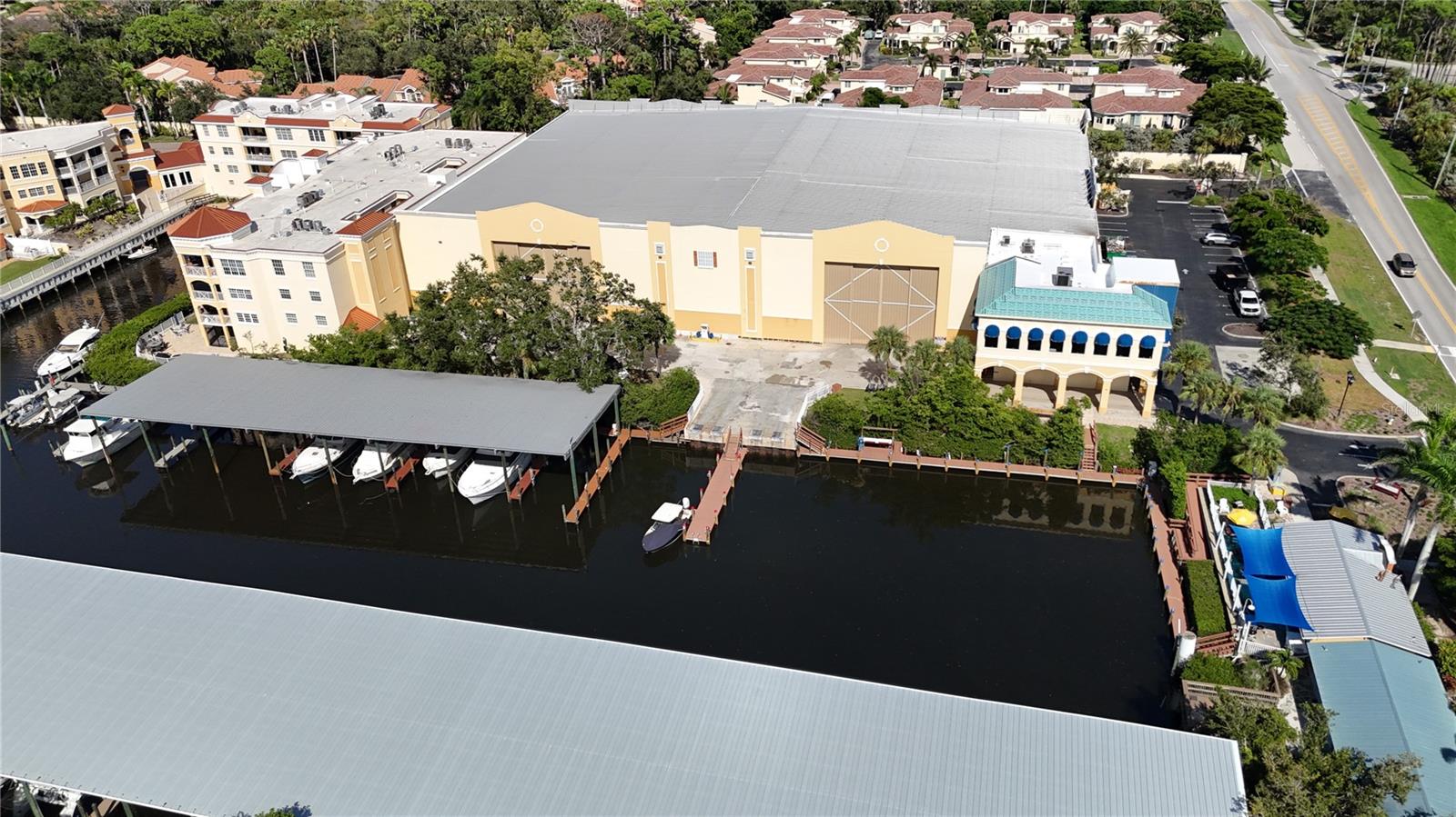 DRY SLIPS AT BELLAGIO VILLAGE - Residential