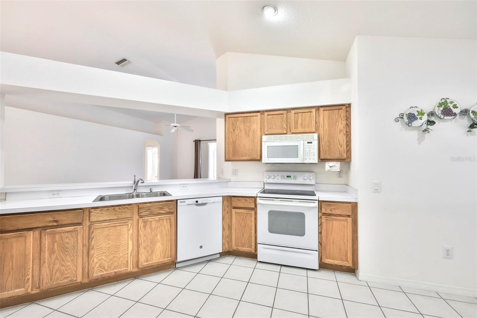 KINGS LAKE PH 3 - Residential