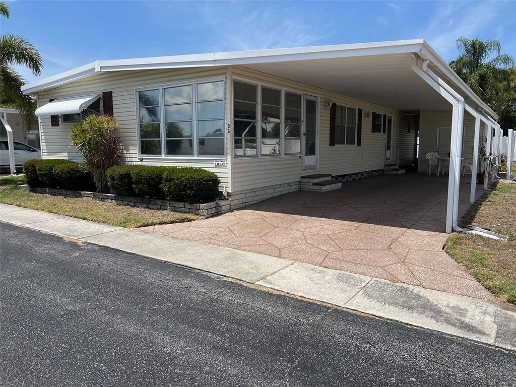 Photo of 96 Royal Palm Circle, Largo, FL 33778 (MLS # TB8504608)