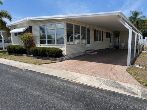 Photo of 96 Royal Palm Circle, Largo, FL 33778 (MLS # TB8504608)