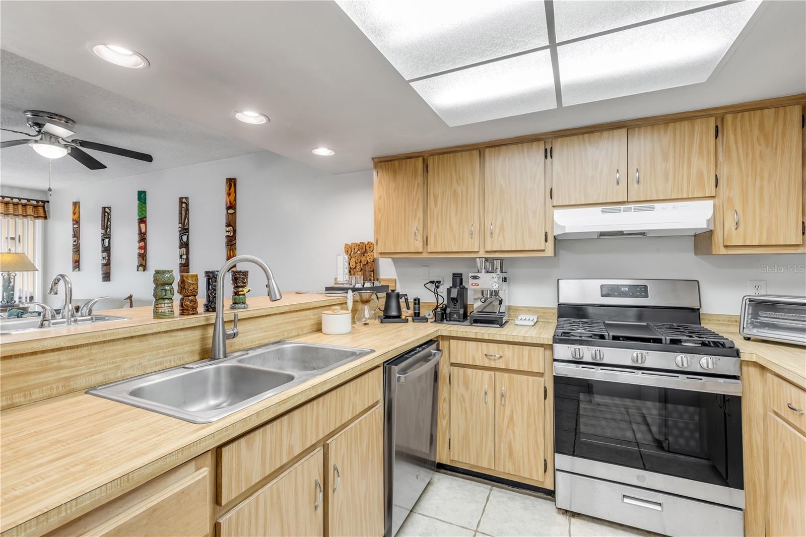 SUGAR MILL GOLF TWNHS CONDO - Residential