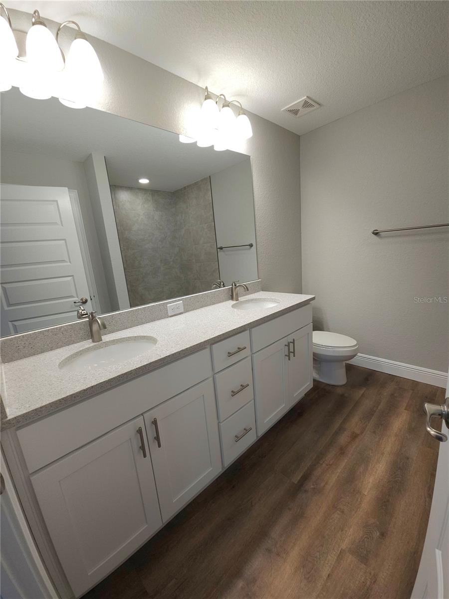 SILVER SPGS SHORES UN 09 - Residential Lease