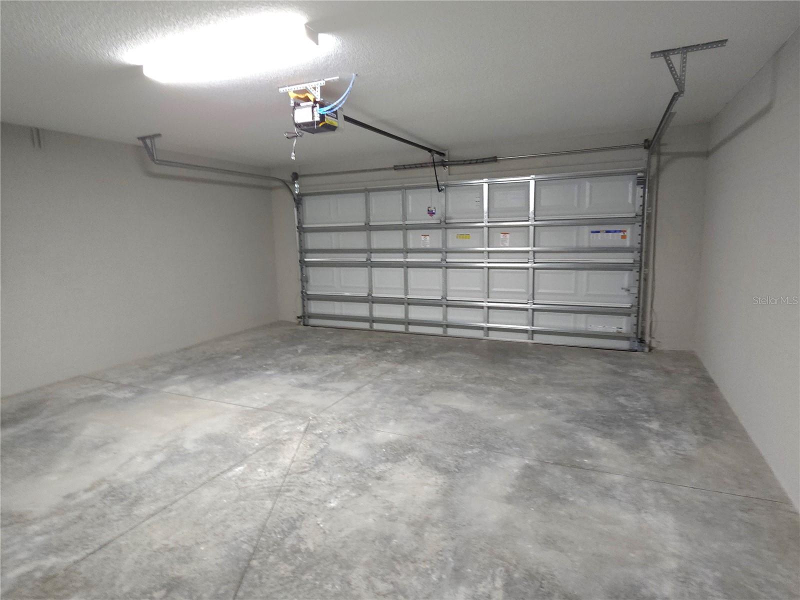 SILVER SPGS SHORES UN 09 - Residential Lease