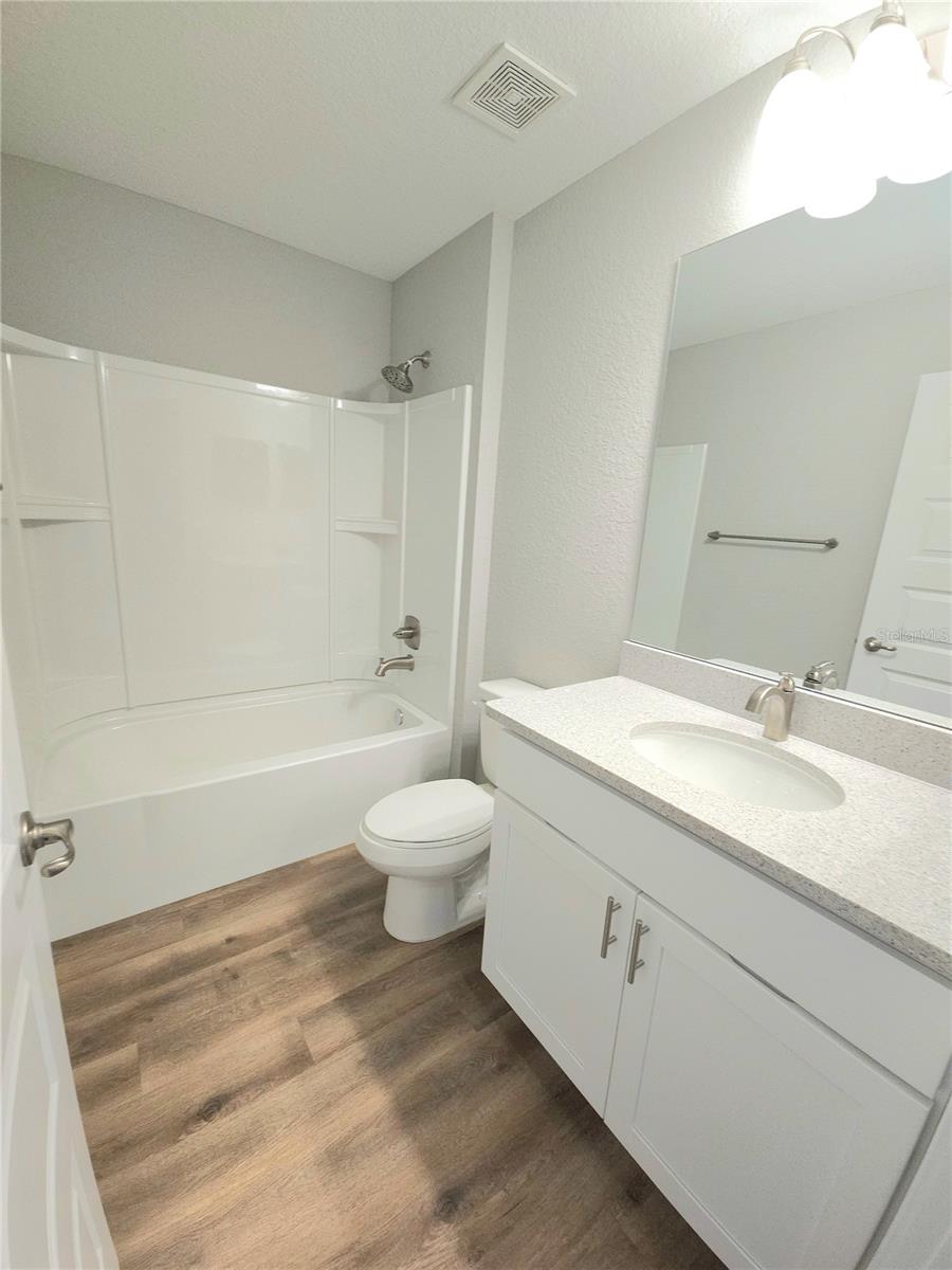 SILVER SPGS SHORES UN 09 - Residential Lease