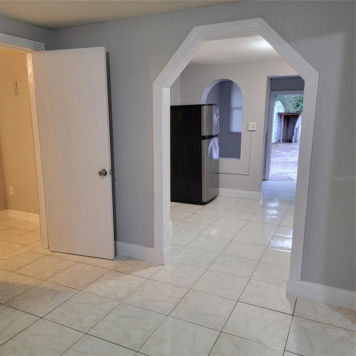 AVON SPGS - Residential Lease