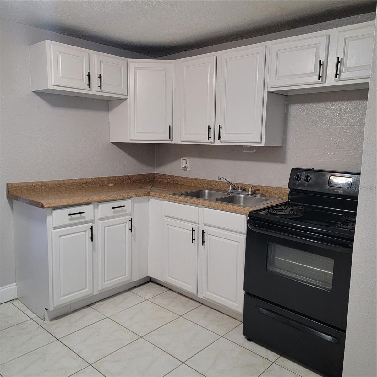 AVON SPGS - Residential Lease