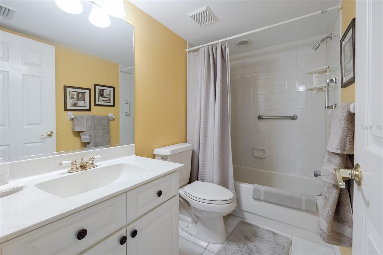 SHEFFIELD GREEN - Residential Lease