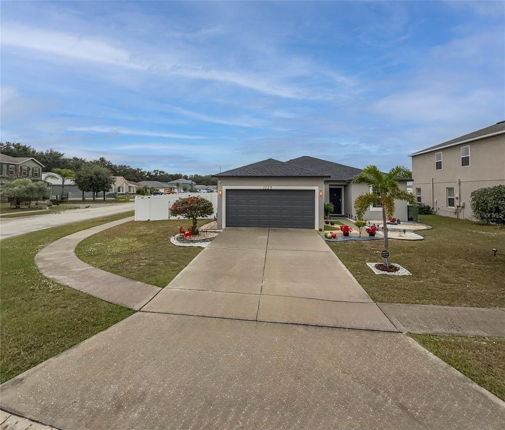 Photo of 1125 Brenton Manor Drive, Winter Haven, FL 33881 (MLS # S5140049)