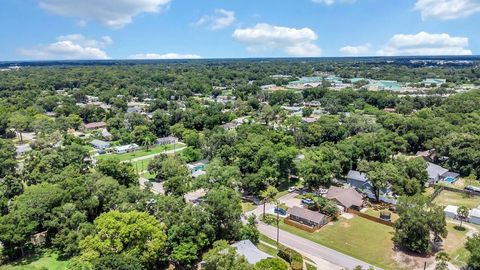 A home in DELAND