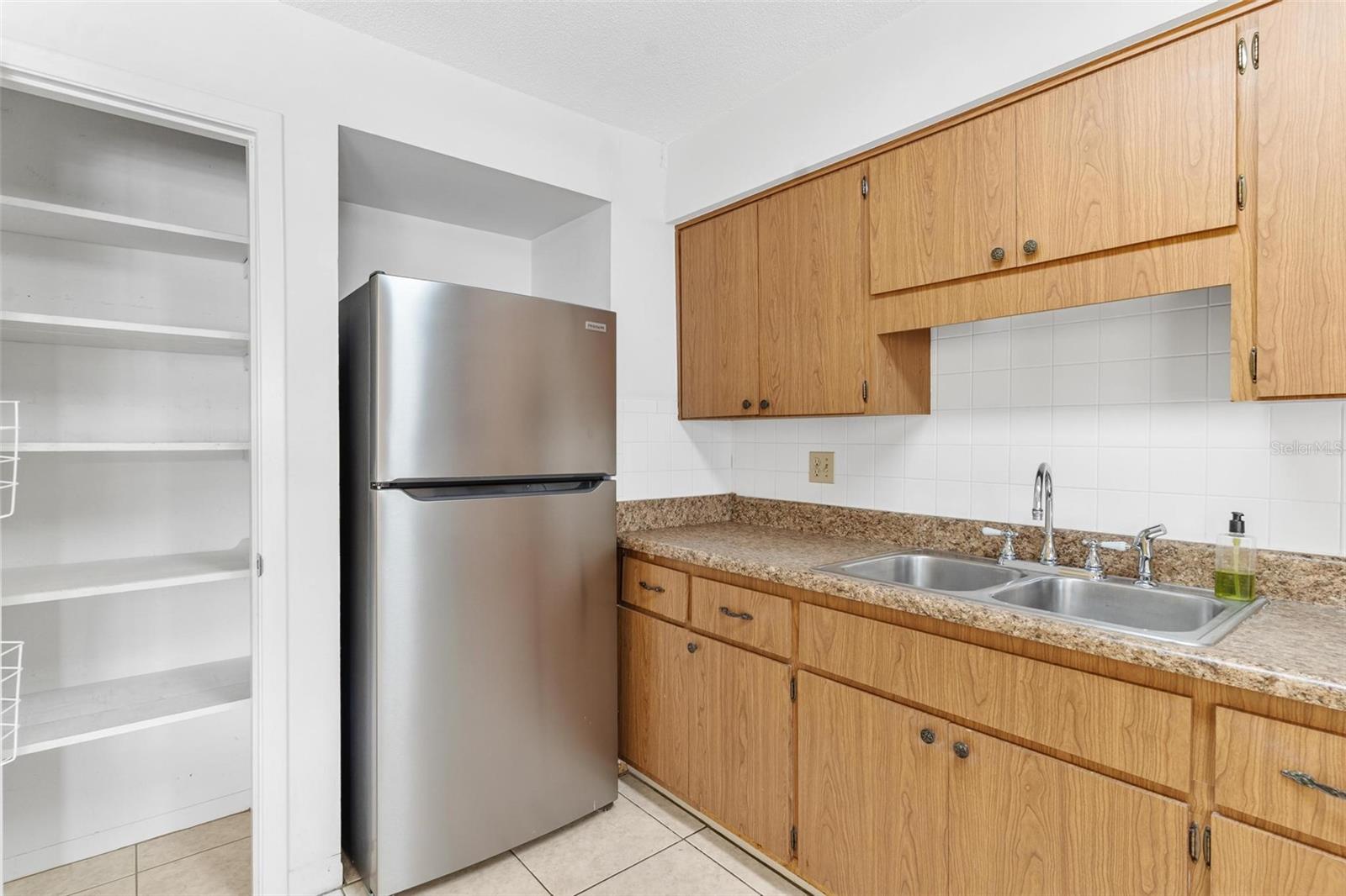 MOUNT DORA PARK SOUTH CONDO UNIT 01 - Residential