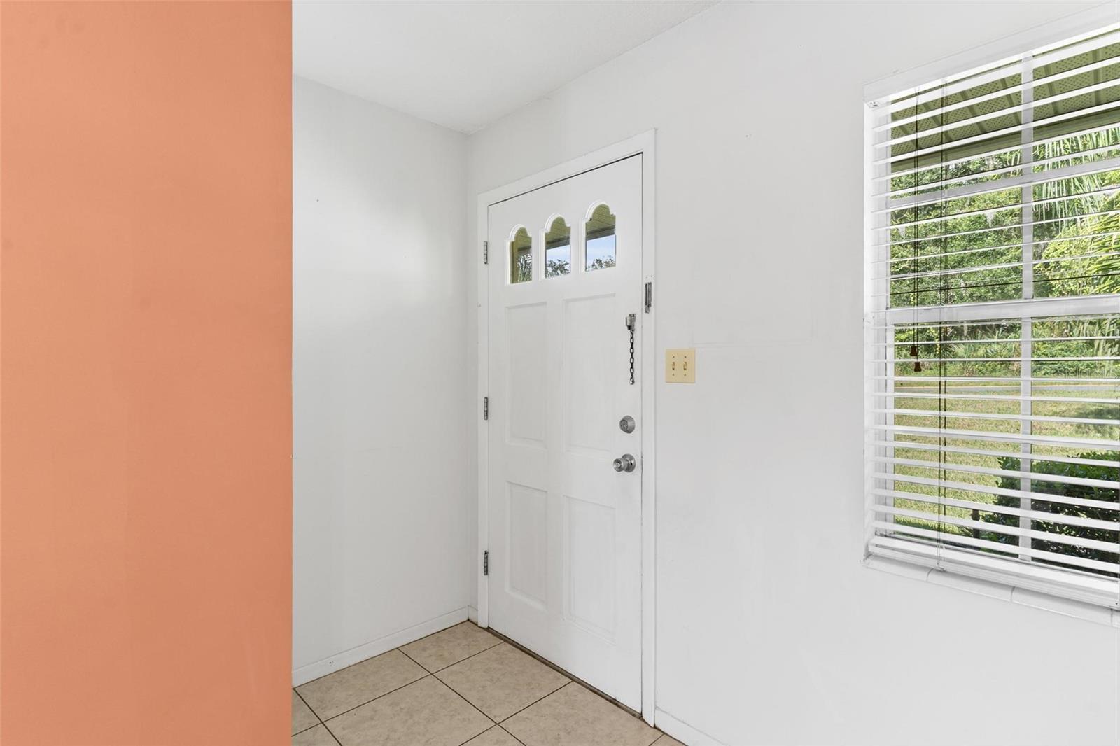 MOUNT DORA PARK SOUTH CONDO UNIT 01 - Residential