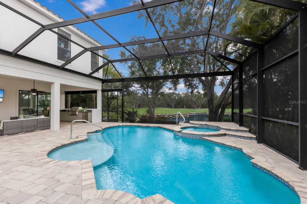 Lakewood Ranch Homes and Condos for Sale 8 Photo of 7532 Greystone Street, Lakewood Ranch, FL 34202 (MLS # A4648080)