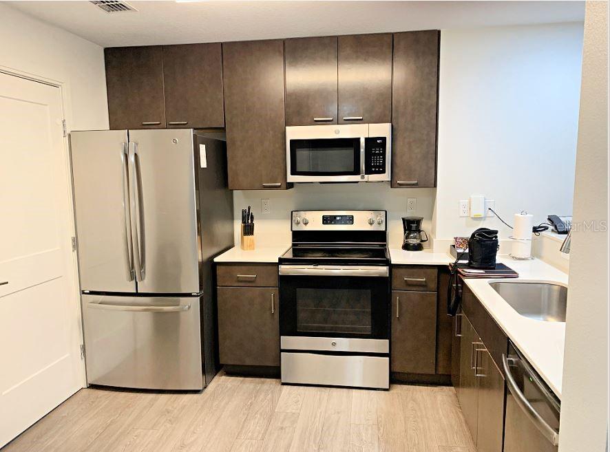 GROVE RESORT - Residential