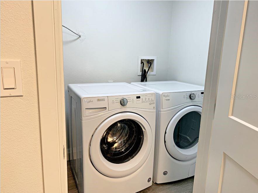 GROVE RESORT - Residential