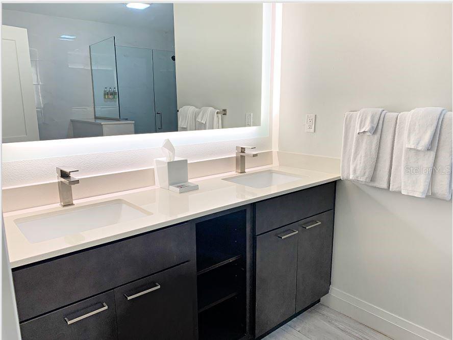 GROVE RESORT - Residential