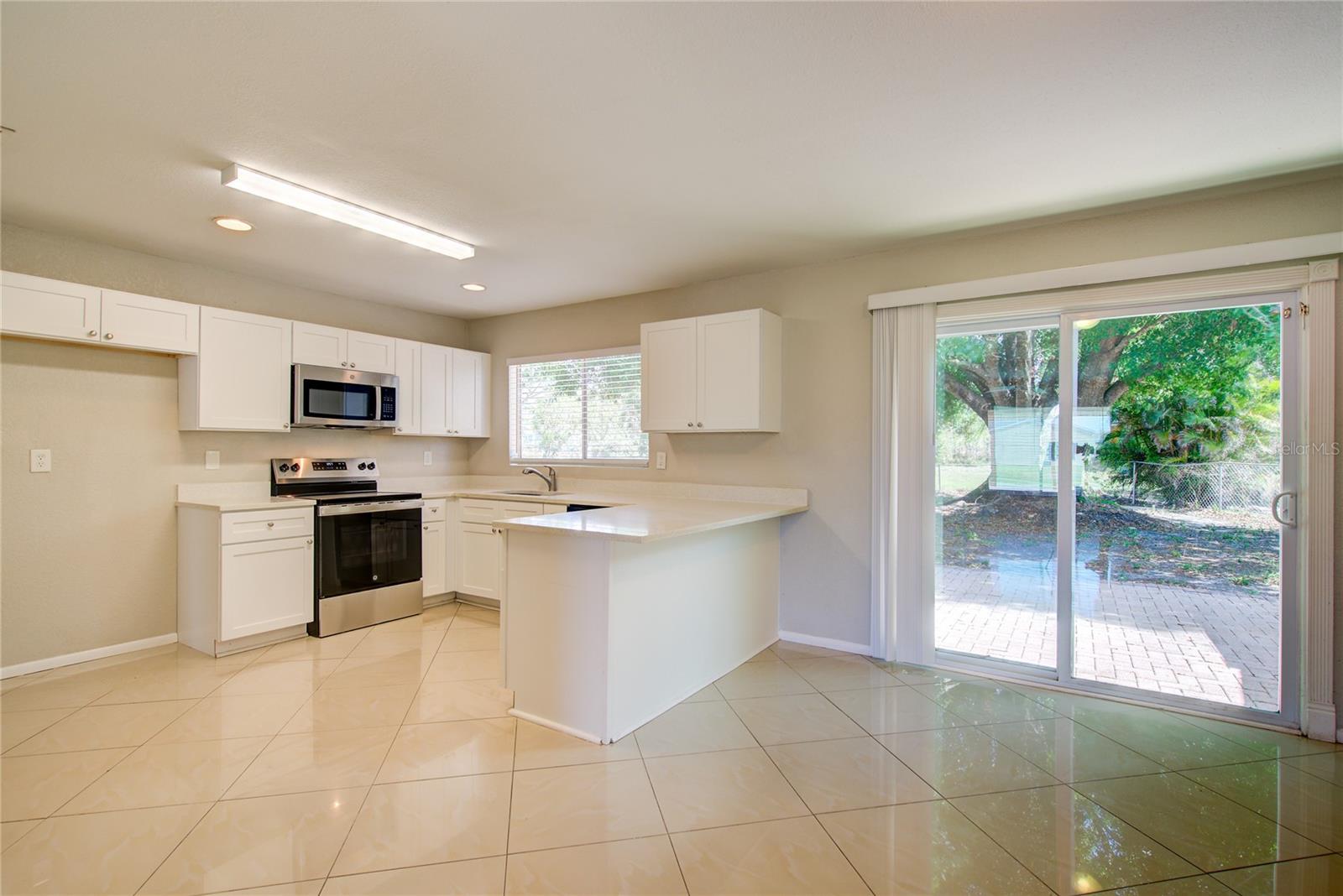 3262 MONTCLAIR CIRCLE
