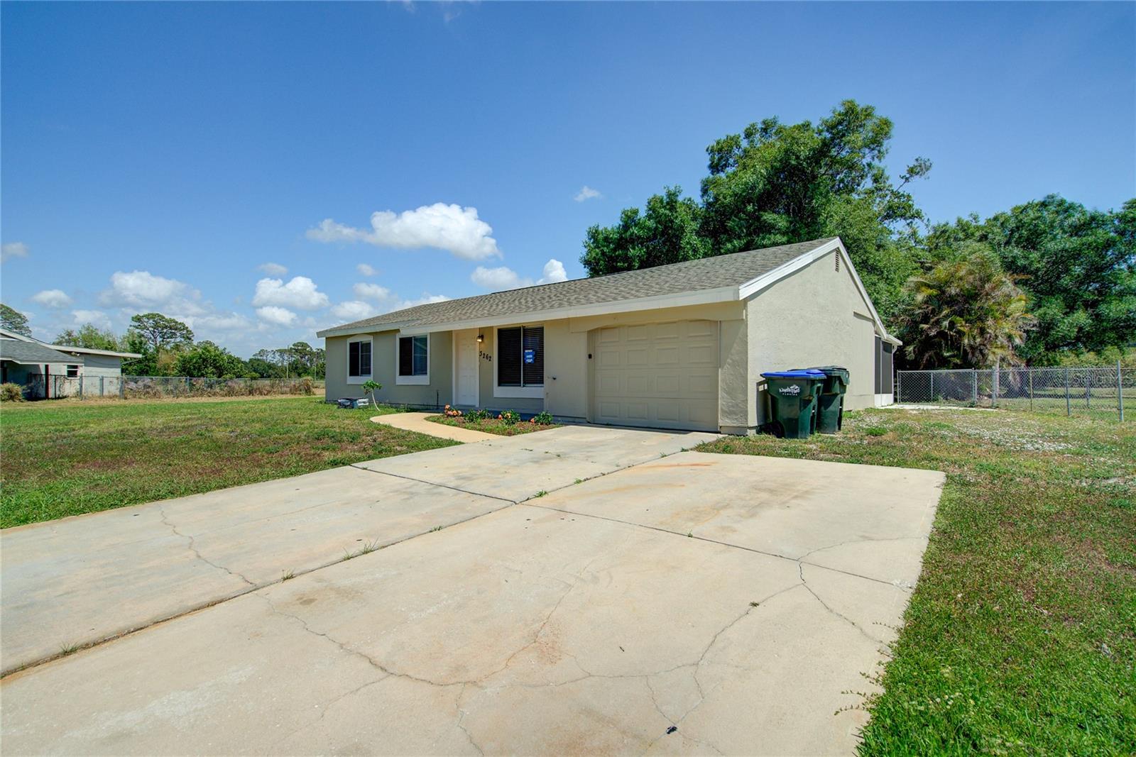 3262 MONTCLAIR CIRCLE