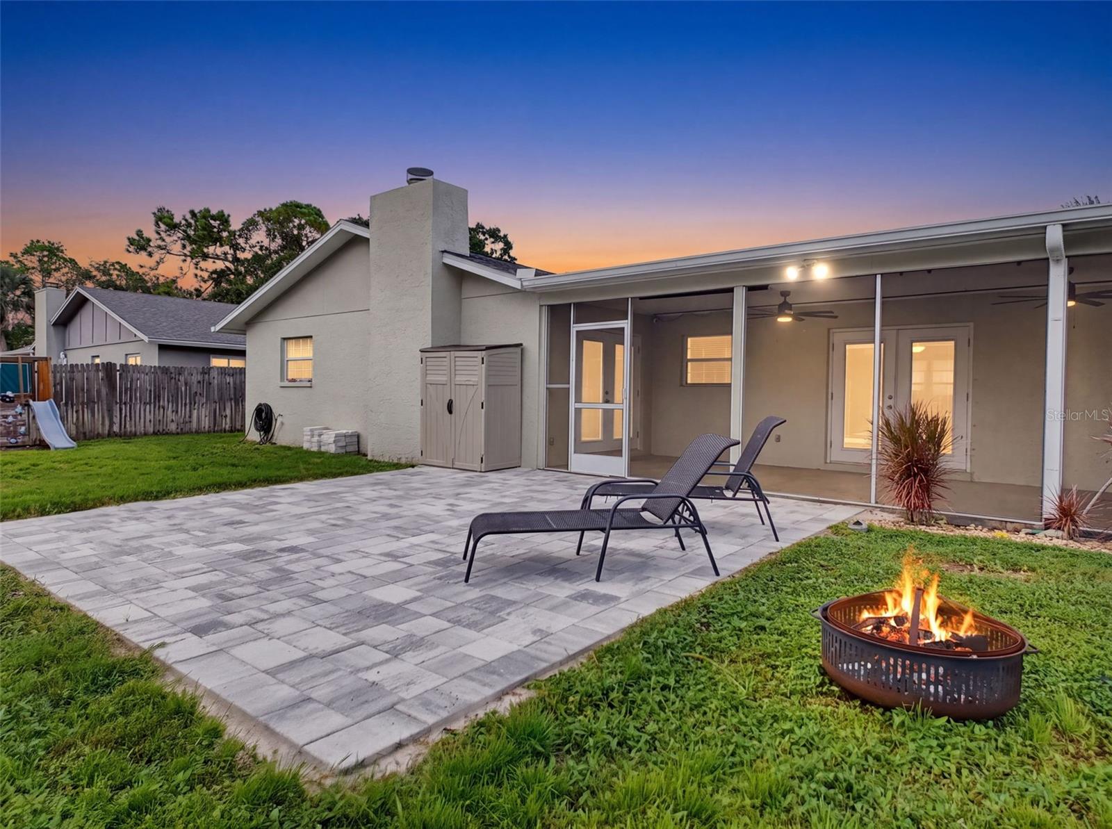 1846 DEL ROBLES DRIVE