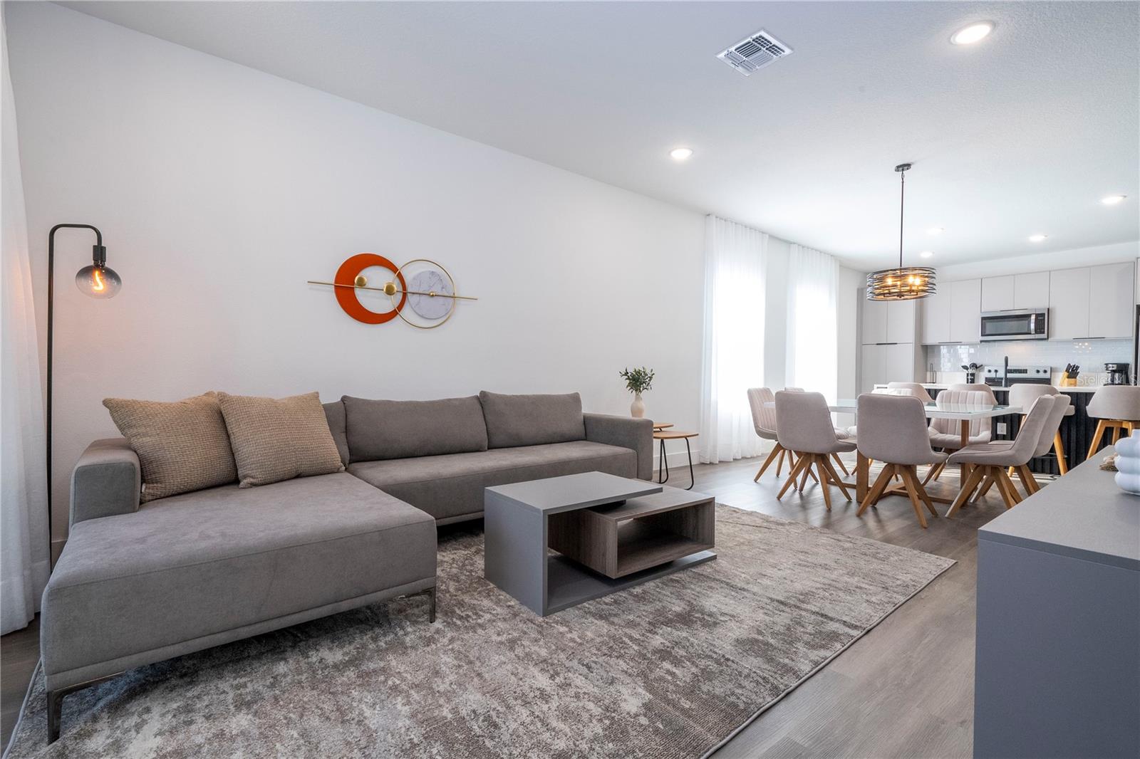 WESTSIDE CAY - Residential