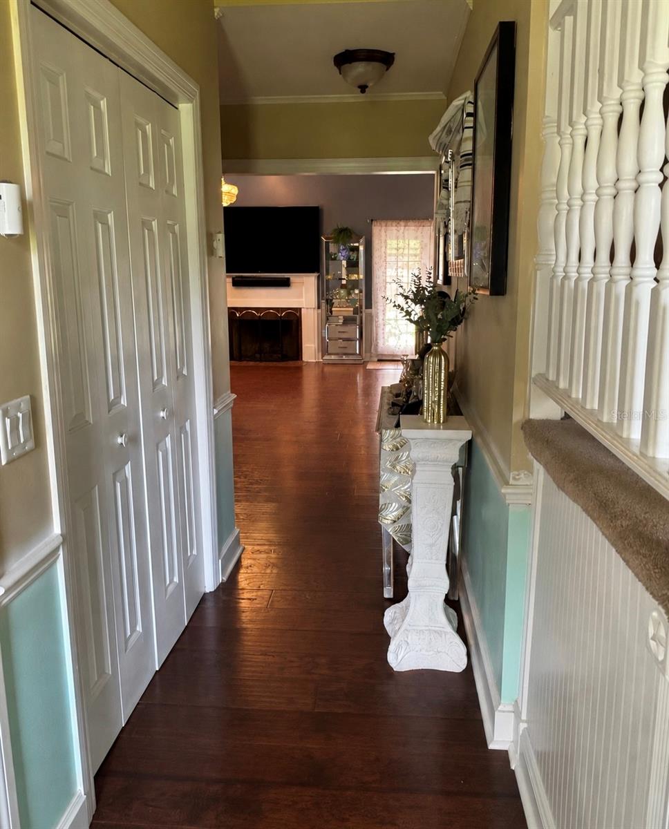 525 SE 61ST COURT