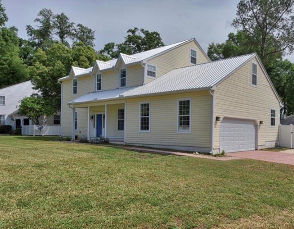 525 SE 61ST COURT