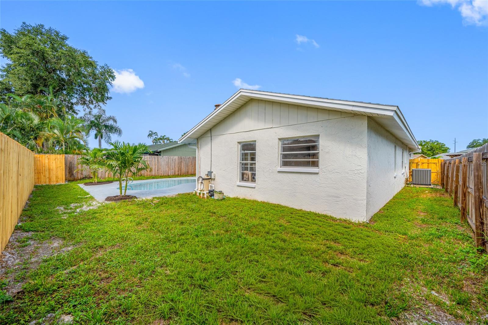 6853 SANDWATER TRAIL N