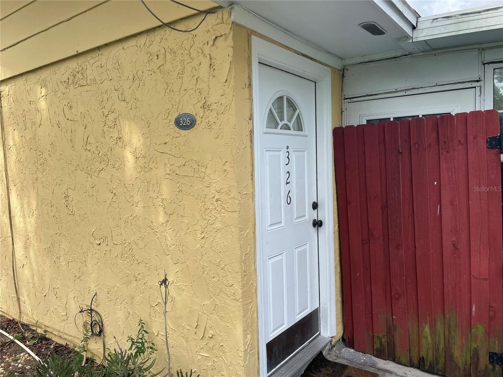 Photo of 326 San Rafael Street, Winter Springs, FL 32708 (MLS # O6358109)