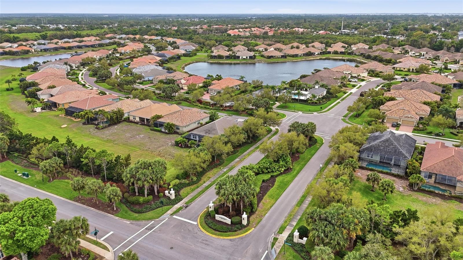 BOCA ROYALE PH 1 - Residential