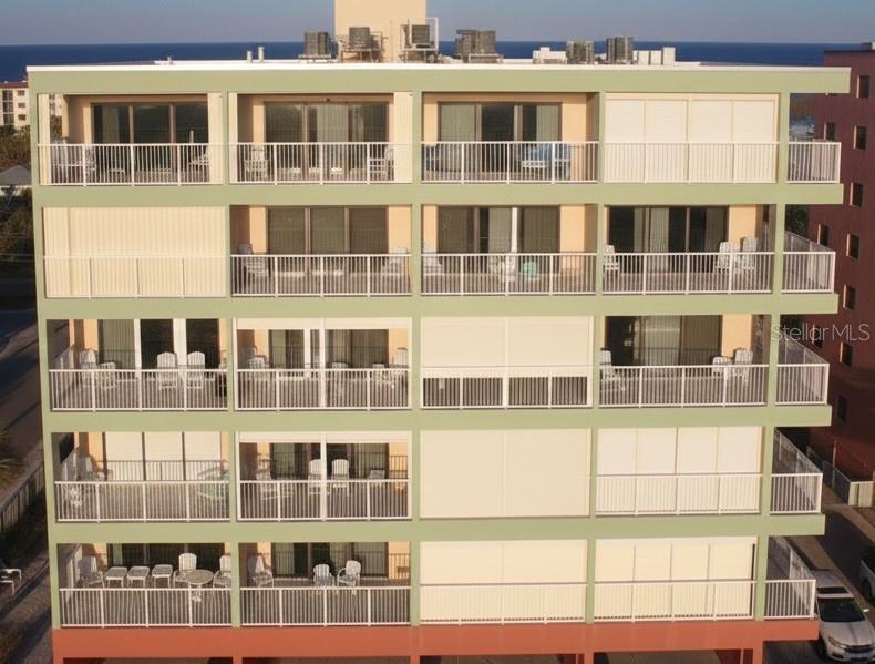 POINTE CONDO THE - Residential