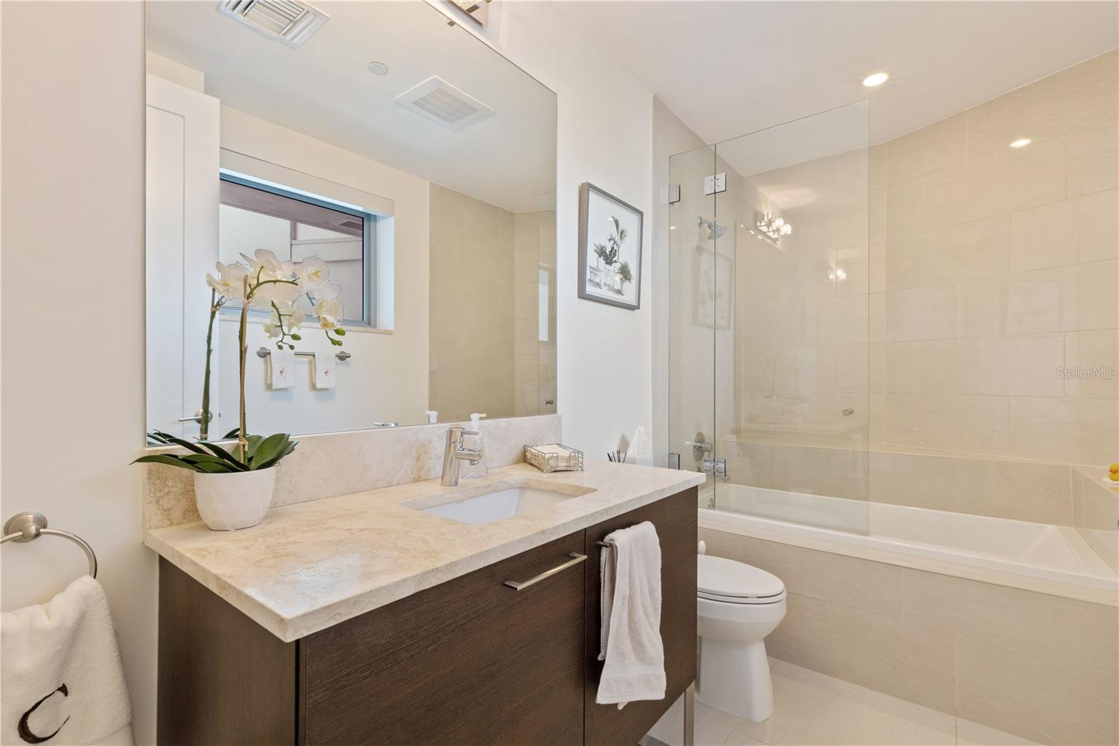 VUE SARASOTA BAY - Residential Lease