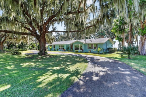 Photo of 3010 Indian Trail, Eustis, FL 32726 (MLS # G5119561)