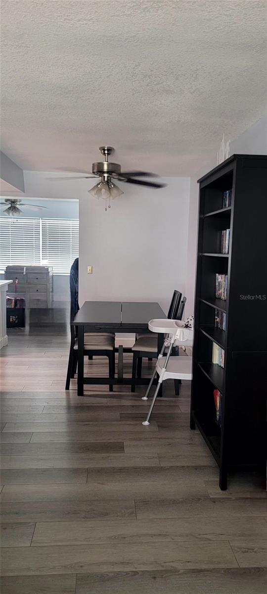 HARBOR PALMS-UNIT SIX - Residential