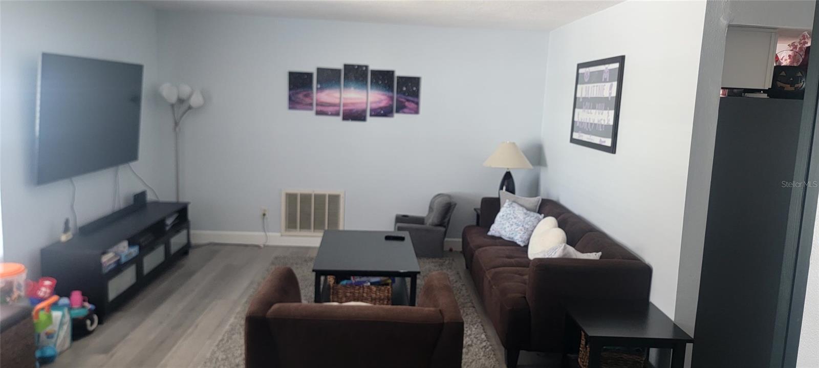 HARBOR PALMS-UNIT SIX - Residential