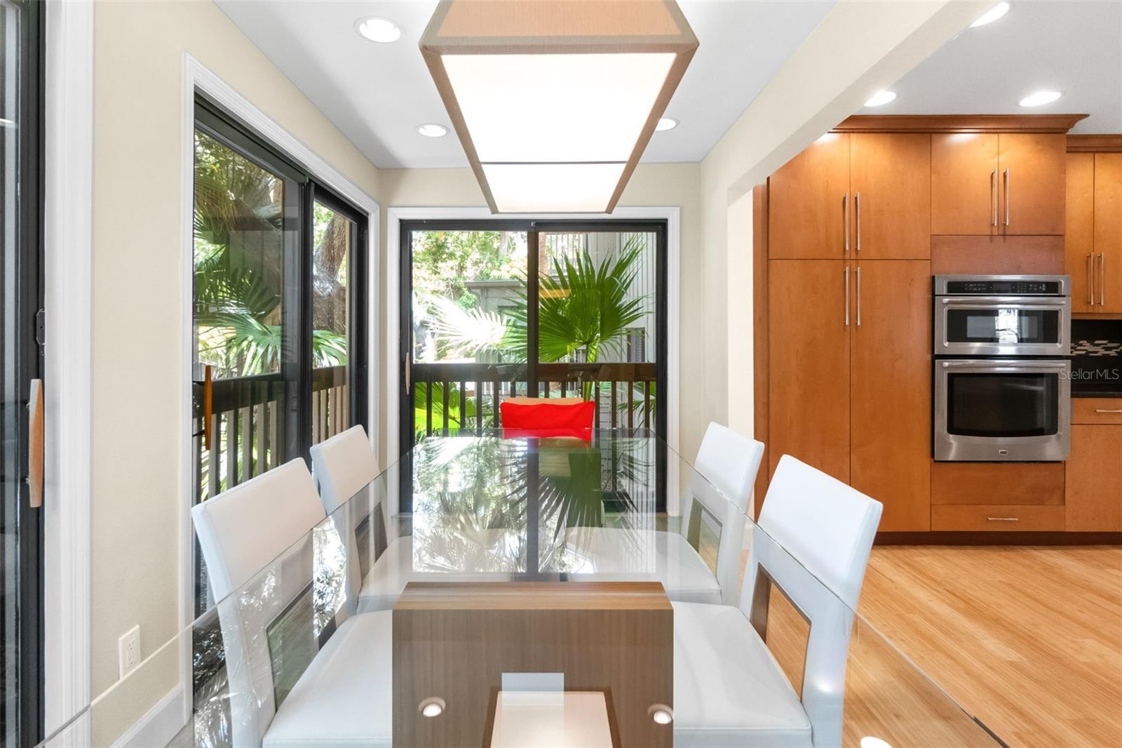 LANDINGS TREEHOUSE - Residential