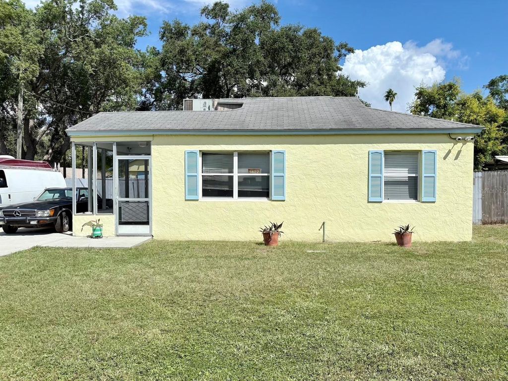 Photo of 1427 Santa Anna Drive, Dunedin, FL 34698 (MLS # TB8431220)