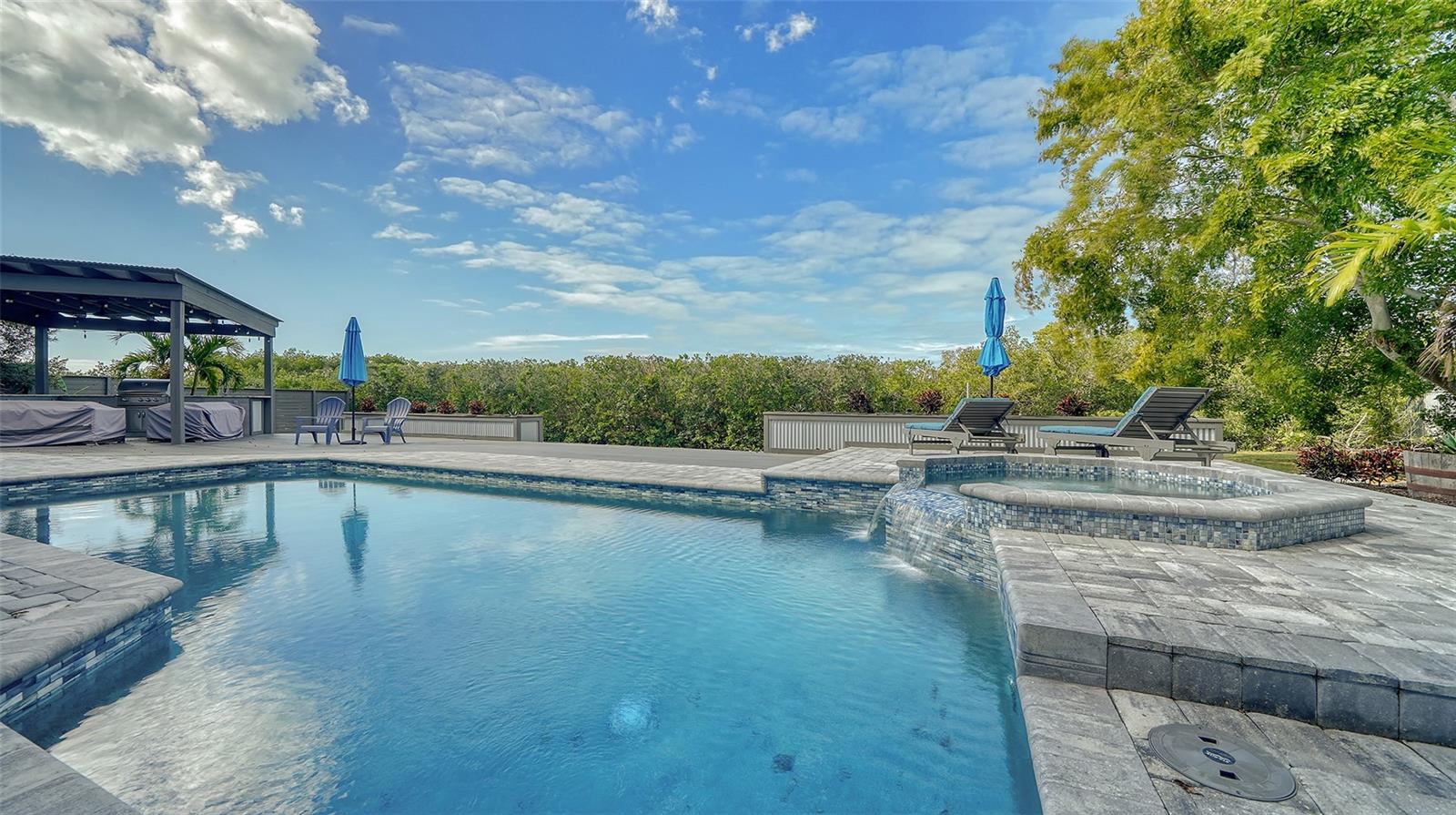 FISHERMENS BAY - Residential