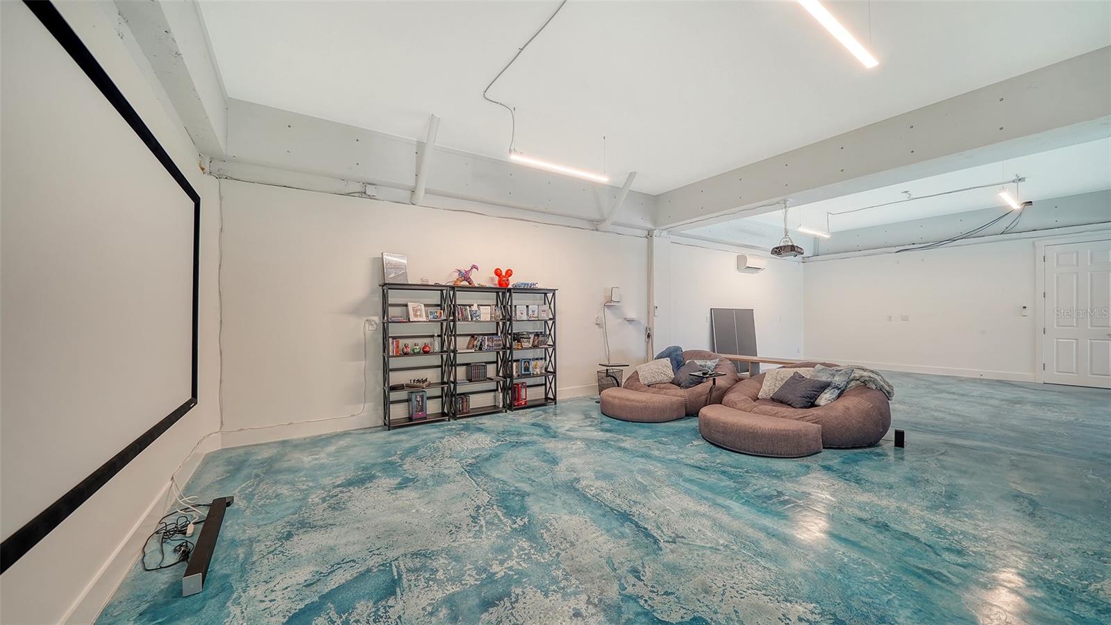 FISHERMENS BAY - Residential