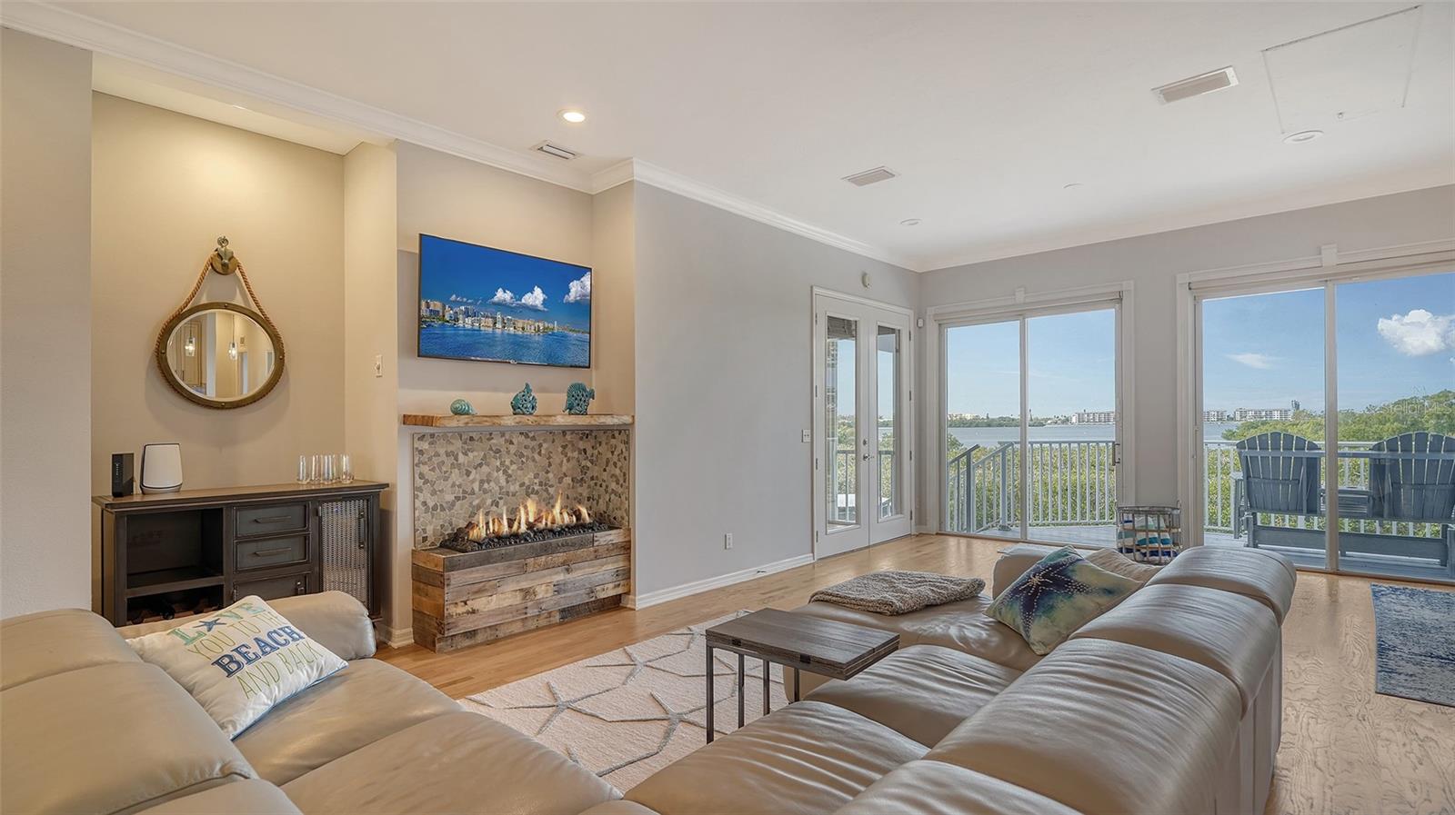 FISHERMENS BAY - Residential