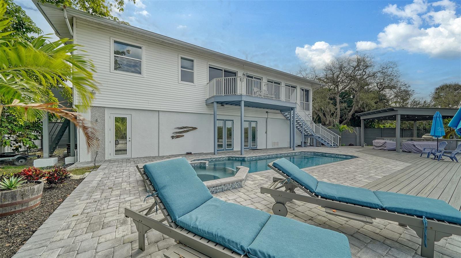 FISHERMENS BAY - Residential