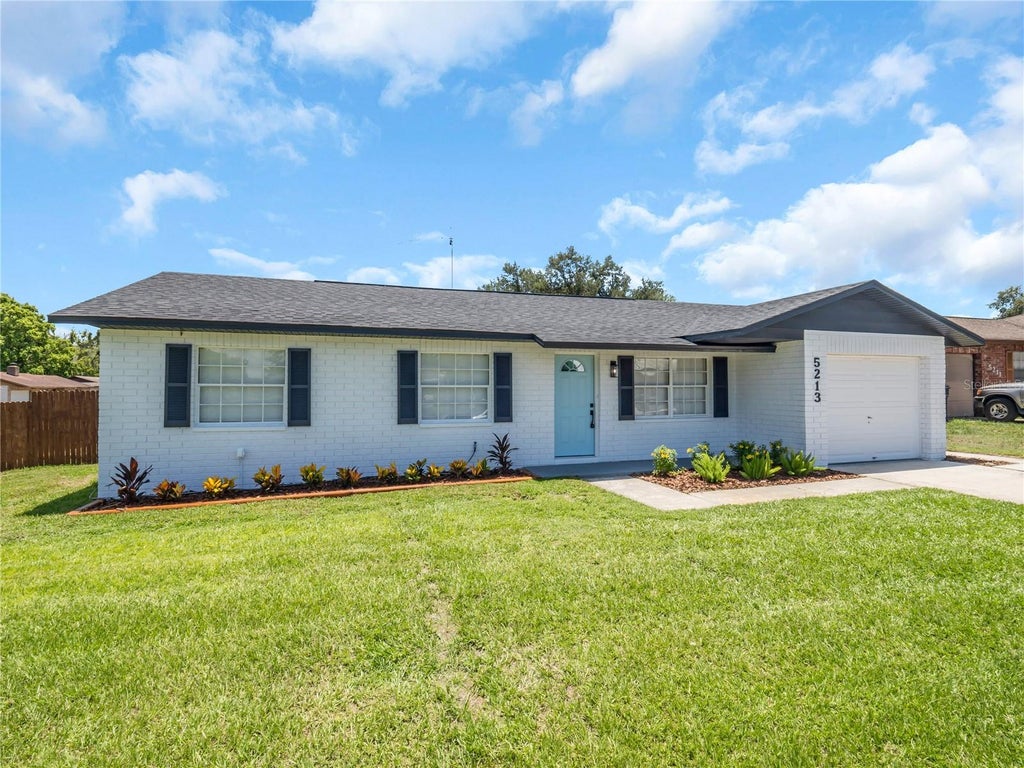 Photo of 5213 Colfax Place, Seffner, FL 33584 (MLS # TB8521618)