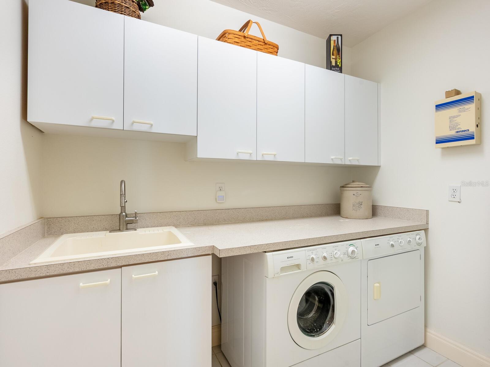 THE HIGHLANDS - Residential